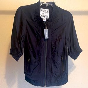 Lightweight short sleeve jacket